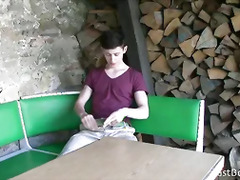 YOUNG CUTE BOY - OUTDOOR WEBCAM